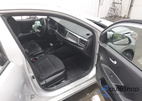 2021 Kia Rio S из США, поврежденный, VIN 3KPA24AD4ME386457